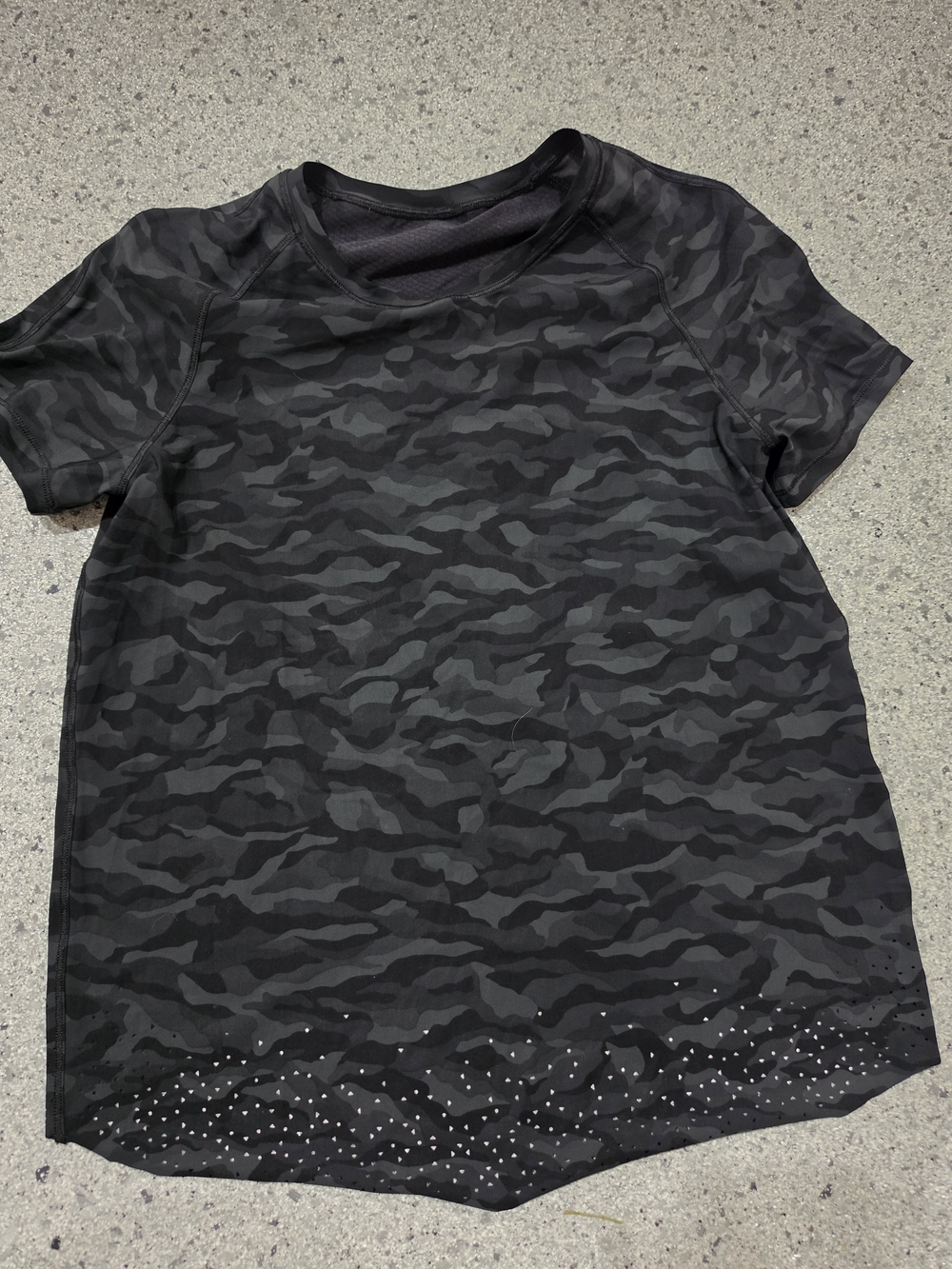Lululemon Black Camo Short Sleeve Running Top Small Estimated